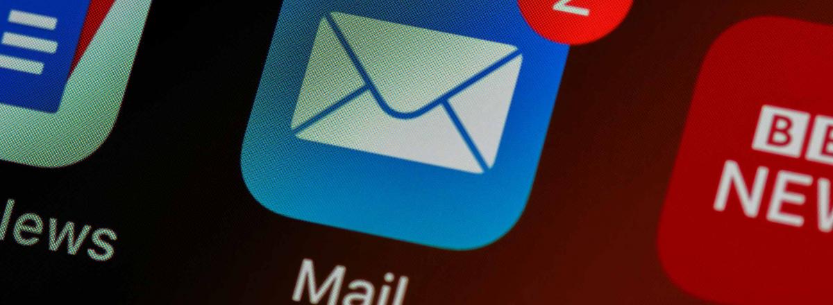 Mail-Symbol auf einem Handy